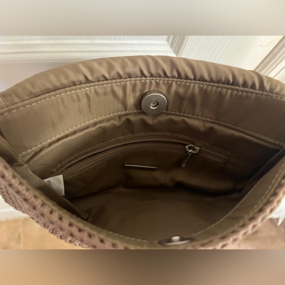 The Sak crochet shoulder bag with flap - Picture 9 of 11